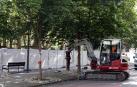 Fotos del comienzo de las obras del parking de la calle Sangüesa de Pamplona con la retirada de los árboles