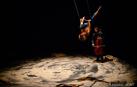 'Artxipiélago', danza aérea con La Trapecionista, llega hoy al Museo de Navarra.