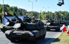 Tanques durante el desfile en Polonia