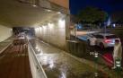 Efectos de la tormenta de verano en Tudela donde el granizo y el agua provocaron inundaciones y desperfectos