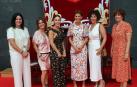 LA CUADRILLA DE TODA LA VIDA. Desde la izquierda: Luisa Chivite, Beatriz Jiménez, Sara Chivite, la presidenta, Esther Rincón e Isabel Sánchez