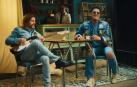 Juanes y Carlos Vives, en una imagen del videoclip 'Las mujeres'