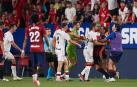 Unai Simón recrimina al Chimy Ávila su dura entrada a Berenguer