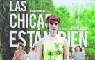Itsaso Arana, posando junto al cartel de la película