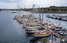 Imagen de varios veleros en Menorca