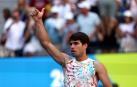 Carlos Alcaraz celebra su clasificación para se clasificó este sábado para los octavos de final del US Open