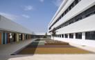 Patio del nuevo Colegio Público Paderborn-Lezkairu de Pamplona