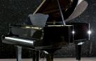 Piano de Freddie Mercury, un Yamaha Baby Grand Piano, que se ha subastado