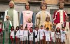COMPARSEROS Y AMIGOS. Desde la izda.: Alejandra Suescun, Anne Pérez, Nico Reta, Leo Arruej, Saúl Bielsa, Asier Pagola, Lucas Tiebas, Mateo Suescun, Xabier Pérez, Arianne Mayo y Javier Ochoa. Falta Pablo Ventura