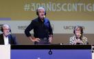 El programa 'La Ventana' de la Cadena SER ha recordado este viernes su 30 aniversario en una sesión especial con algunos de sus protagonistas, entre ellos su presentador actual, Carles Francino (c), y sus antecesores Xavier Sardà (i) y Gemma Nierga (d)