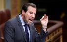 Óscar Puente interviene en la sesión de debate de investidura de Feijóo