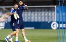 Kike Barja y Raúl García de Haro sonríen a la cámara durante el entrenamiento de este miércoles 27 de septiembre