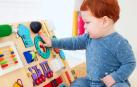 El objetivo de la educación Montessori es dar a los niños un cierto grado de libertad para aprender, en un entorno estructurado y apropiado