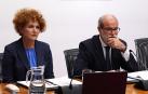 Asun Olaechea e Ignacio Cabeza del Salvador, presidente de Comptos, en el Parlamento