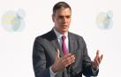 El presidente del Gobierno en funciones, Pedro Sánchez, atiende a los medios a su llegada al Palacio de Congresos de Granada para participar en la cumbre de la Comunidad Política Europea (CPE)