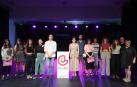 De izquierda a derecha: Pilar Bravo, Patricia Etxegaray, Anne Ganuza, Leire Arraiza, Carlos Amatriain, vicepresidenta Alfaro, Txema Burgaleta, Leire Ipas, madre de Clarissa Costagliola, Carlota Vidan, Aniana Alfaro (del INJ) y  Oskia Ugarte (directora del Centro de Arte de Huarte)