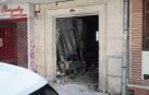 El portal del edificio donde se ha producido el fuego, en la calle Alfonso X el Sabio de Vigo