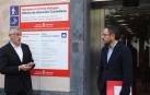 Taberna y Asiáin en la entrada a la nueva Oficina de Atención Ciudadana de Pamplona, abierta la pasada primavera