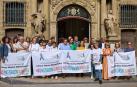 A: J.P. Urdíroz
F: 13-10-2023
P: Miembros de la Asociación CMM
L: Pamplona. CPalaza Consistorial.
T: Concentración de pacientes de cáncer de mama metastásico.