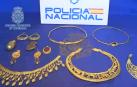 Parte de los objetos recuperados por la Policía Nacional en la 'operación Cuzco'