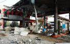 Vista general de una gasolinera devastada tras los bombardeos del Ejército israelí