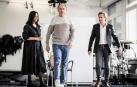 Marc junto a los doctores Grégoire Courtine y Jocelyne Bloch