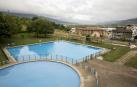 Perspectiva de las piscinas de Irurtzun