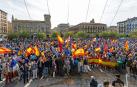 En la fotografía, asistentes a la concentración que convocó el domingo el PP en la Plaza del Castillo, en Pamplona