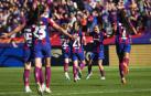 Alegría de las culés tras uno de los tantos anotado por Mariona Caldentey durante el choque contra el Real Madrid