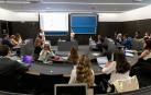 La Universidad de Navarra impartió el curso pasado más de 200 sesiones y talleres sobre desarrollo profesional y organizó 26 eventos relacionados con empleo