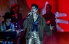 La actriz Alba Flores actúa en el concierto homenaje a su padre, Antonio Flores, en el Palacio Vistalegre de Madrid