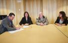 De izda. a dcha., Rubén Goñi, director general de Desarrollo Rural; Ester Burgui, presidenta de UCAN; José Mari Aierdi, consejero de Desarrollo Rural y Medio Ambiente; y Eva Aoiz, gerente de UCAN./