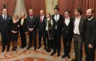 Junta Directiva del Círculo de Navarra en Madrid junto al empresario Antonio Catalán que fue reconocido con la entrega del 'Pañuelico rojo'
