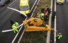 El helicóptero ha caído en la mediana de la M-40 a la altura del Campo de las Naciones