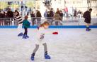 Inauguración de la pista de hielo en la Plaza del Castillo de Pamplona./