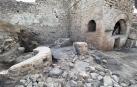 Restos del "molino-prisión" que ha sido descubierto en el yacimiento arqueológico de Pompeya, la ciudad romana arrasada por la erupción del volcán Vesubio en el año 79 d.C