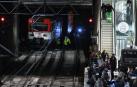 Imagen de un tren de cercanías entrando en la estación de Atocha