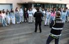 Los agentes de la Policía Nacional dieron las instrucciones previas a los alumnos investigadores