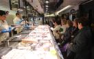 El mercado del Ensanche de Pamplona lleva días trabajando con pedidos para las comidas y cenas navideñas de las próximas semanas