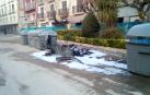 Se han visto afectados tres contenedores; dos han quedado calcinados por completo