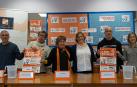 Desde la izda., Koldo Solchaga, presidente del Club Atlético Iranzu; Javier de la Escosura y Sari Muñoz, usuarios de Ordoiz; la alcaldesa de Estella, Marta Ruiz de Alda; Carlos Rubio, concejal de Deportes; y Mirian Astiz, de Caja Rural, ayer en la presentación de la carrera