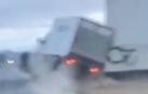 El conductor dio positivo en alcohol y cocaína y ha sido imputado por la Policía Foral, una de cuyas patrullas camufladas grabó cómo circulaba el vehículo invadiendo el carril contrario y saliéndose al arcén durante varios kilómetros