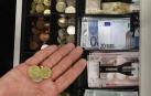 El empleado está acusado de tomar el dinero de la caja registradora