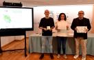 Desde la izda., Ion Kepa Soltxaga; y los concejales Maitane Fernández y Carlos Montoya en la presentación de las ferias.