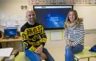 Daniel Serrano Lacaba y Amaya Moreno Ochoa, en una de las aulas del colegio Huertas Mayores de Tudela