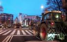 Vídeo con la llegada de los tractores a la plaza Príncipe de Viana de Pamplona