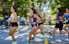 Raquel Echeverría, con la camiseta azulgrana, en el Women Athletic celebrado en el parque de Antoniutti de Pamplona.
