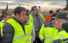 Momentos de tensión entre los agricultores y la Guardia Civil a su llegada a Zizur