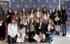 Las jóvenes participantes en el programa. Agachada, la primera por la derecha, Irune Garjón