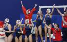 Las waterpolistas españolas celebran un tanto durante el partido del tercer puesto de Waterpolo femenino entre España y Grecia en el Campeonato Mundial